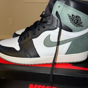 Jordan 1 retro High OG summit clay/Green suede